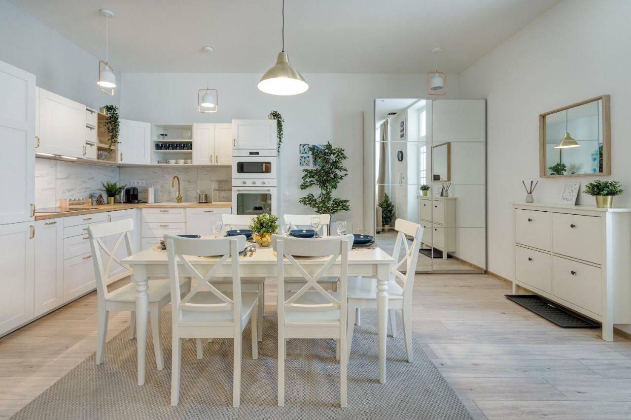 Rozsa Apartments Будапеща Екстериор снимка