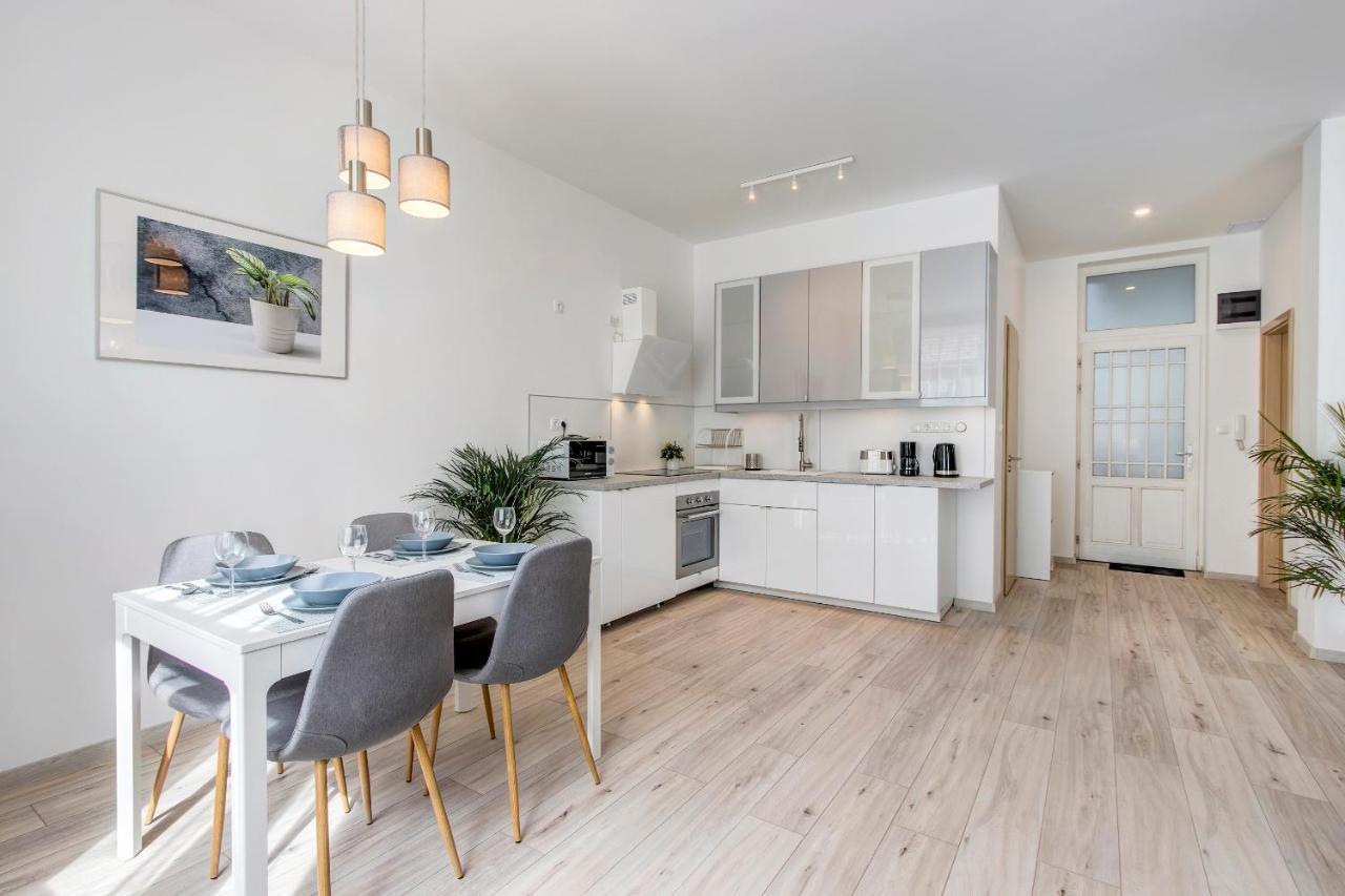 Rozsa Apartments Будапеща Екстериор снимка